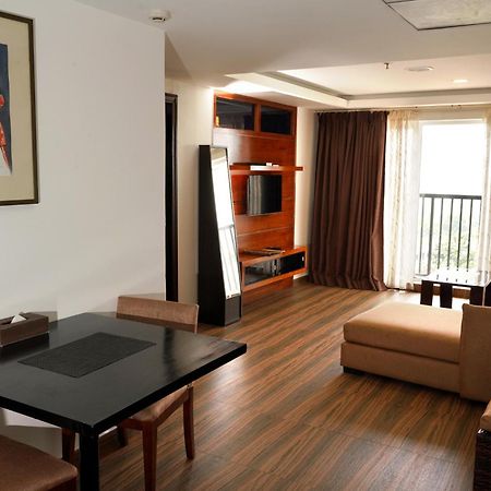 Kga Elite Continental Hotel Tiruvalla Dış mekan fotoğraf