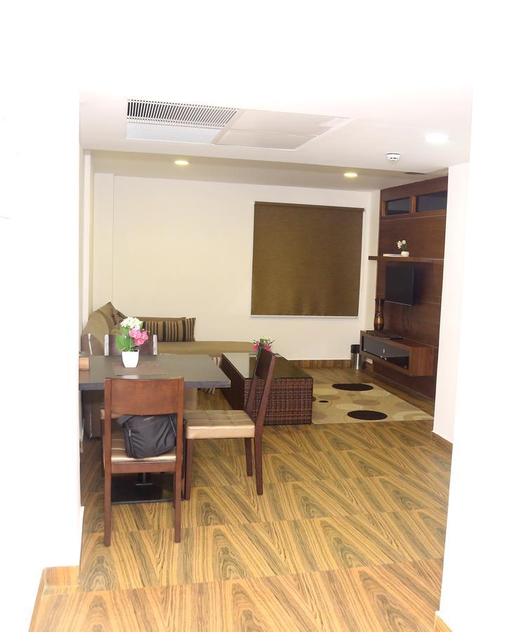 Kga Elite Continental Hotel Tiruvalla Dış mekan fotoğraf