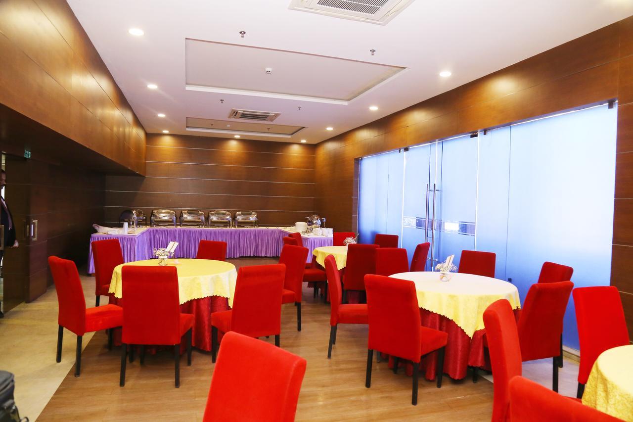Kga Elite Continental Hotel Tiruvalla Dış mekan fotoğraf
