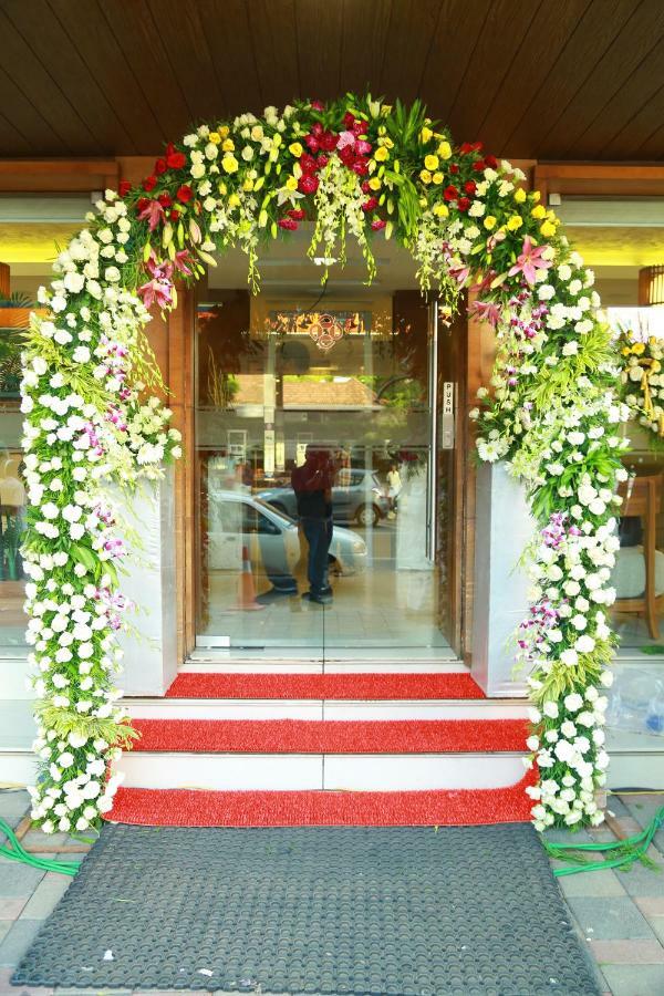 Kga Elite Continental Hotel Tiruvalla Dış mekan fotoğraf