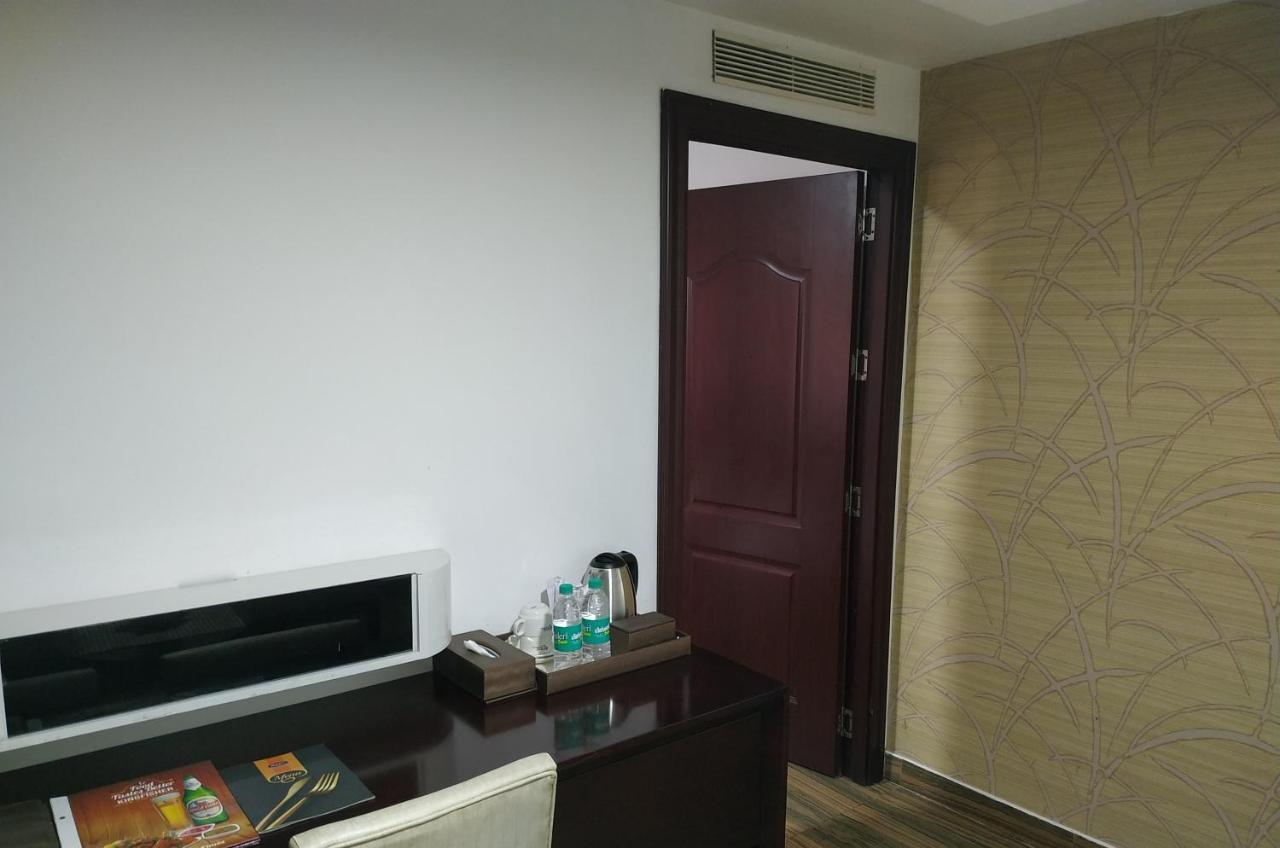 Kga Elite Continental Hotel Tiruvalla Dış mekan fotoğraf