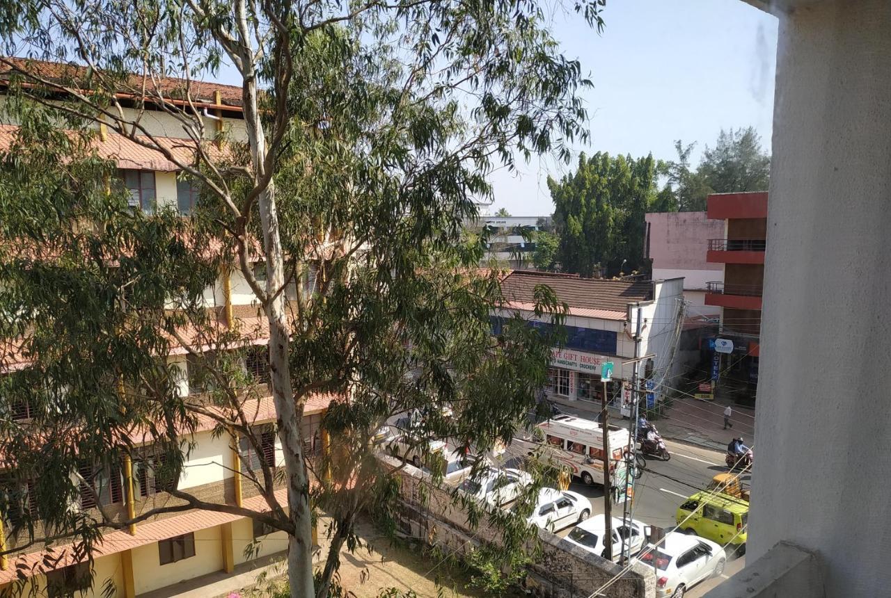 Kga Elite Continental Hotel Tiruvalla Dış mekan fotoğraf